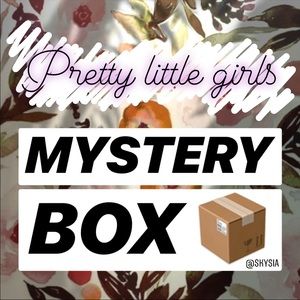 “Fall/Winter Clothes” Mystery Box for Baby Girls